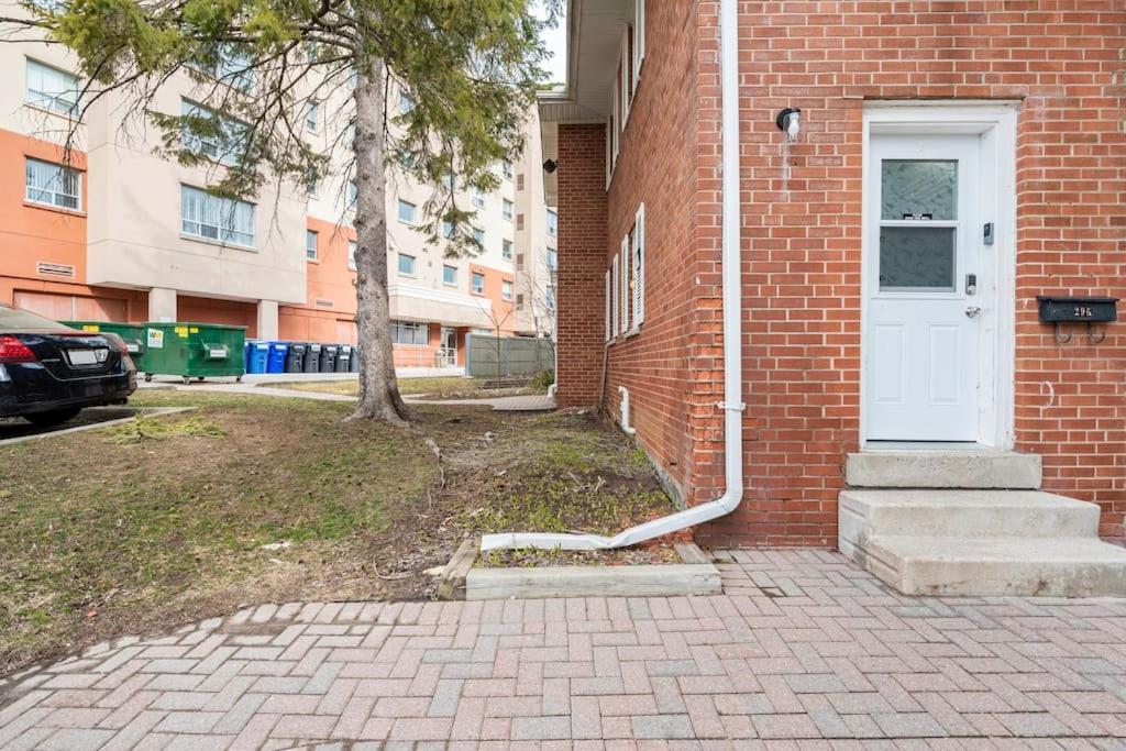 Harmony Home Near University Of Ватерлоо Экстерьер фото